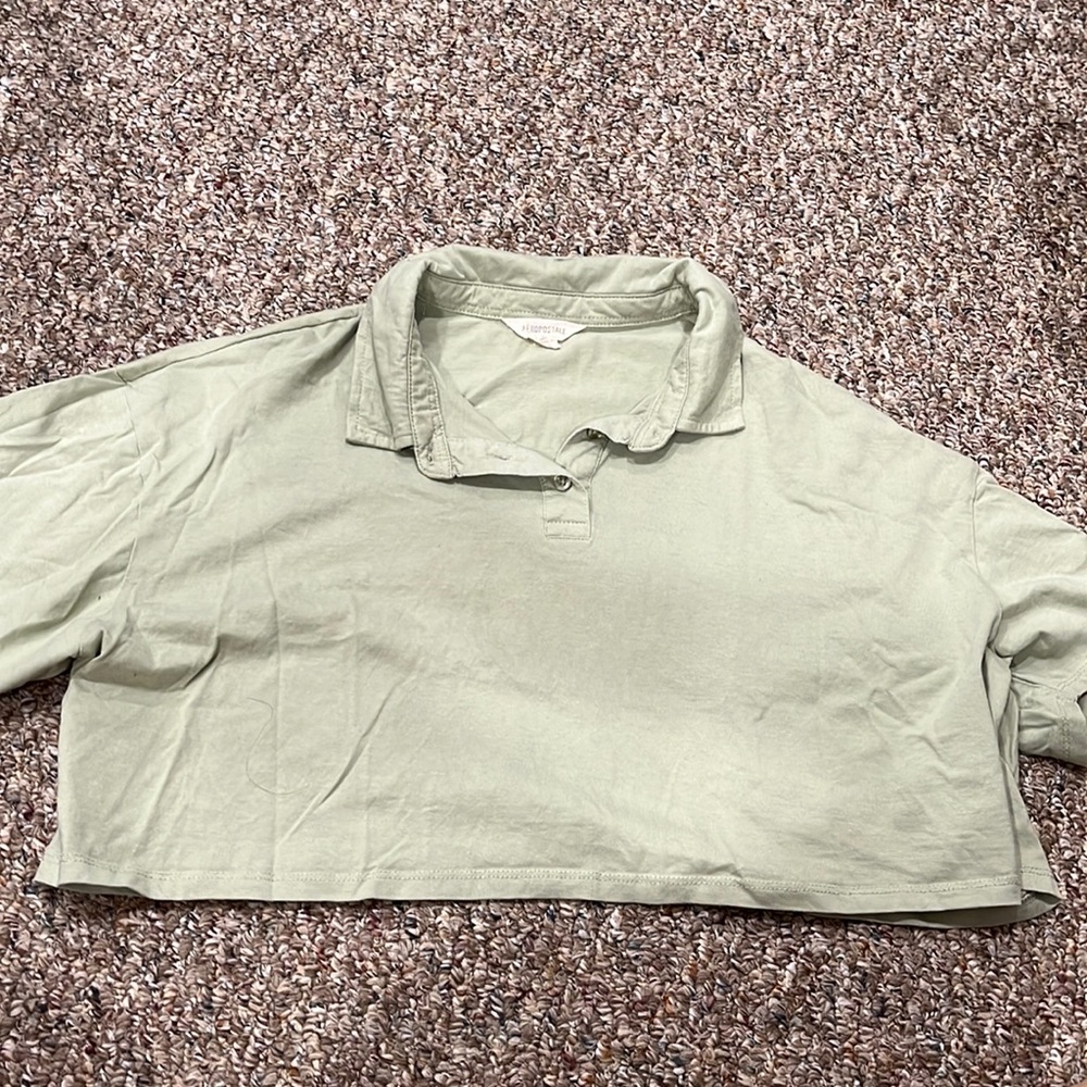 green collared crop top